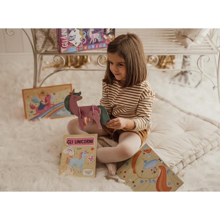 Mega box arts & crafts. Unicorns