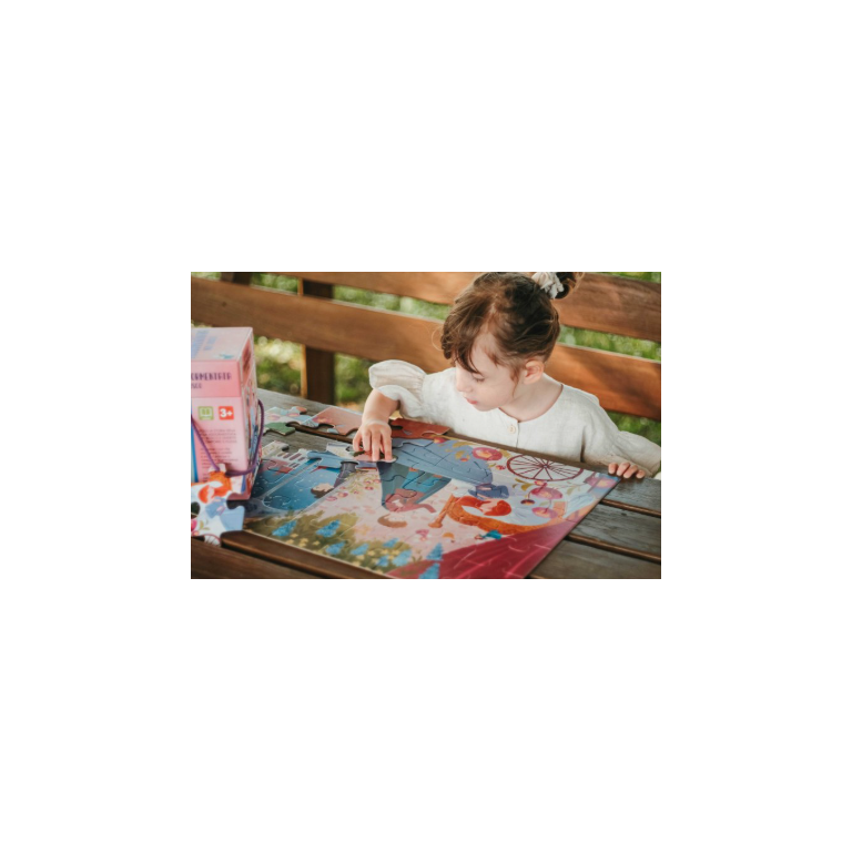 Puzzle et livre. La belle au bois dormant