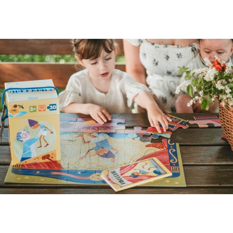 Puzzle et livre. Pinocchio
