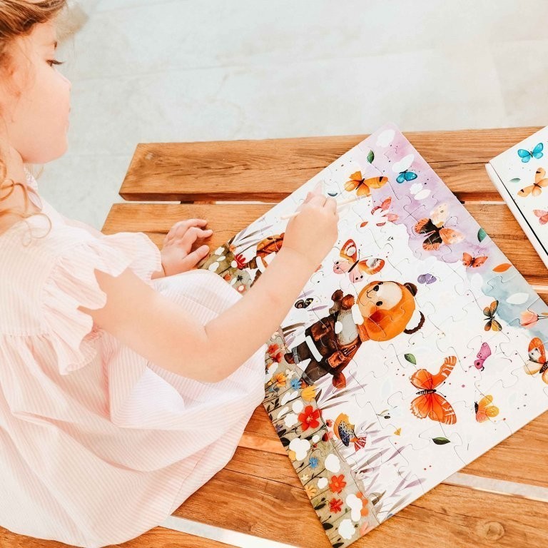 Puzzle magique à l'eau. Les papillons